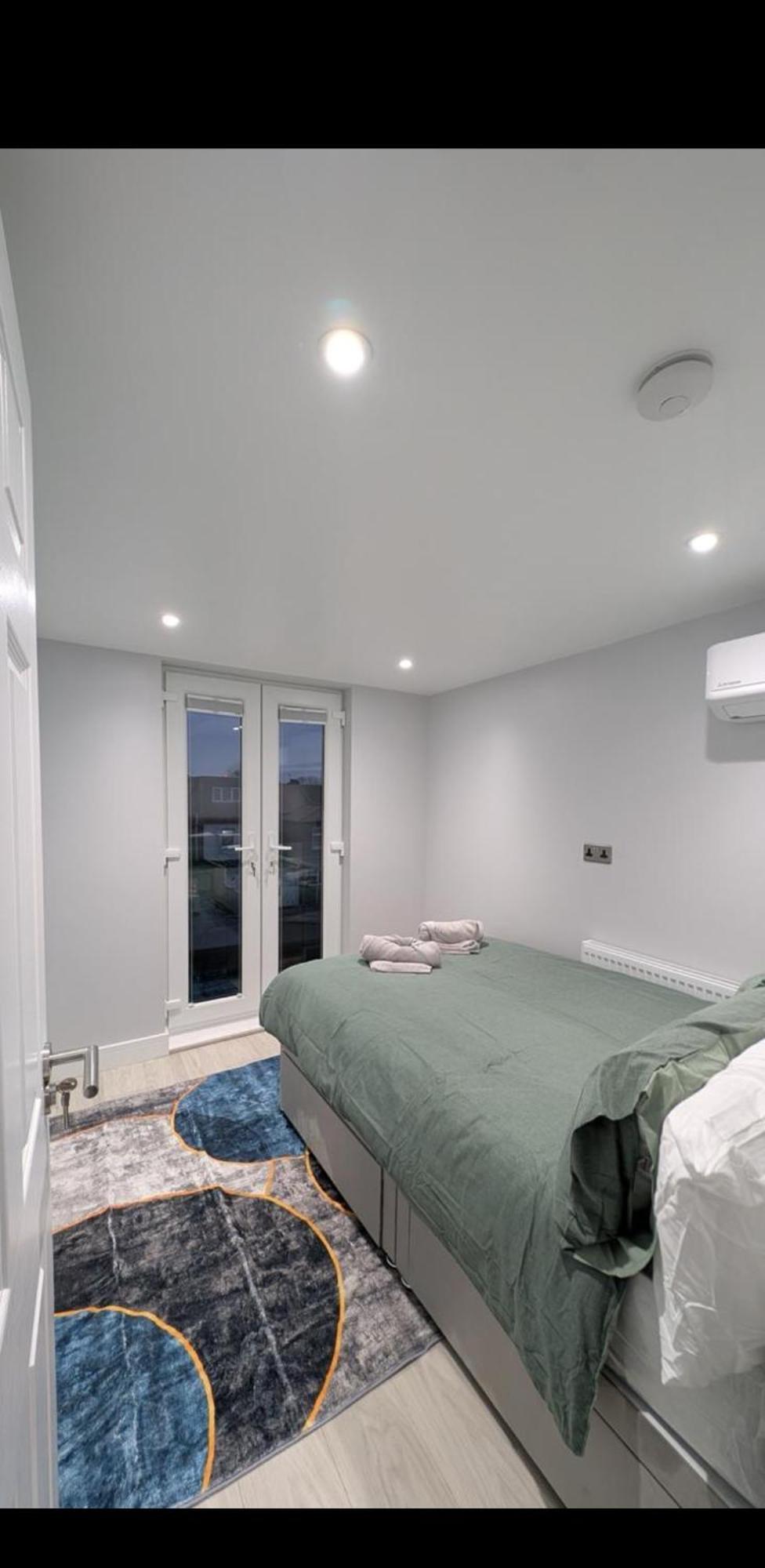 Family Friendly Fully Refurbished 3 Bedroom, 3 Bathroom In Londres